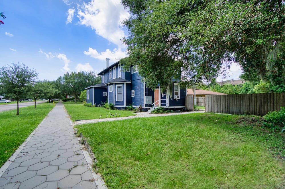 Photo of Outdoor in Five Points