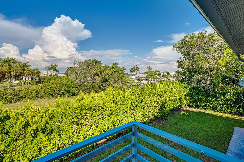 Photo of Patio Balcony in Isles of Capri