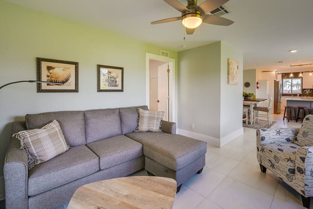 Photo of Livingroom in Isles of Capri