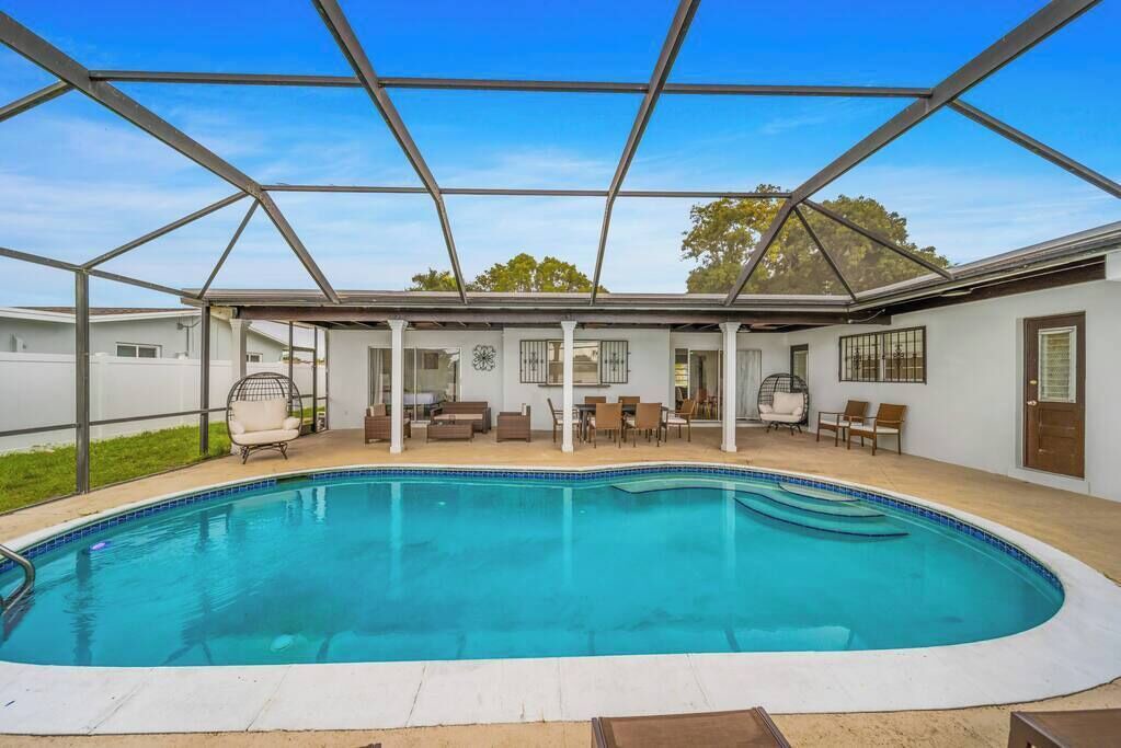 Photo of Outdoor in Pembroke Pines