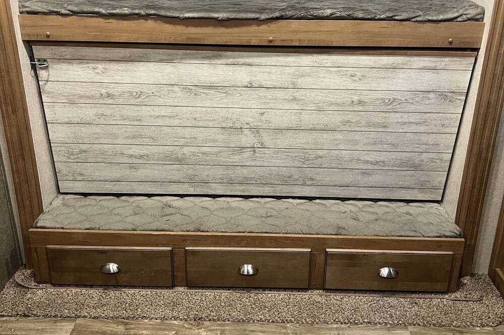Photo of Bedroom in Bay Lake