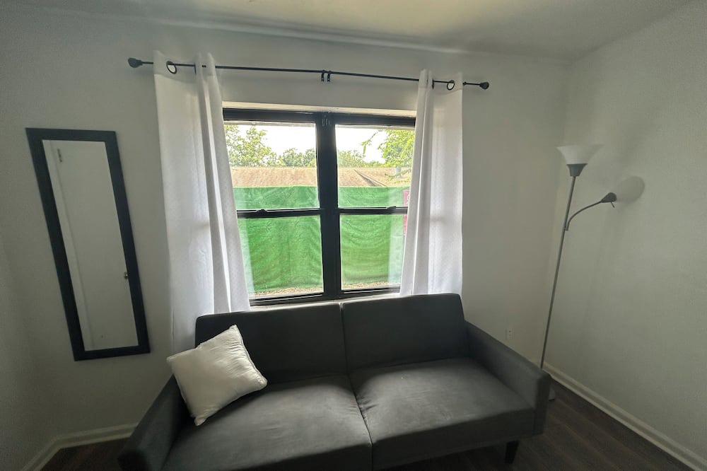 Photo of Livingroom in Tallahassee