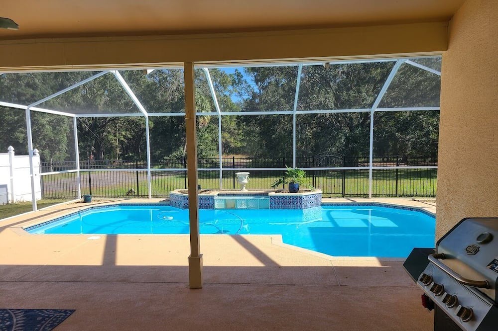 Photo of Outdoor in Grand Oaks