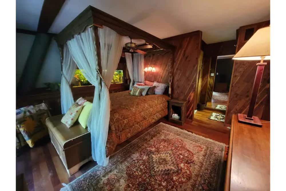 Photo of Bedroom in Crawfordville