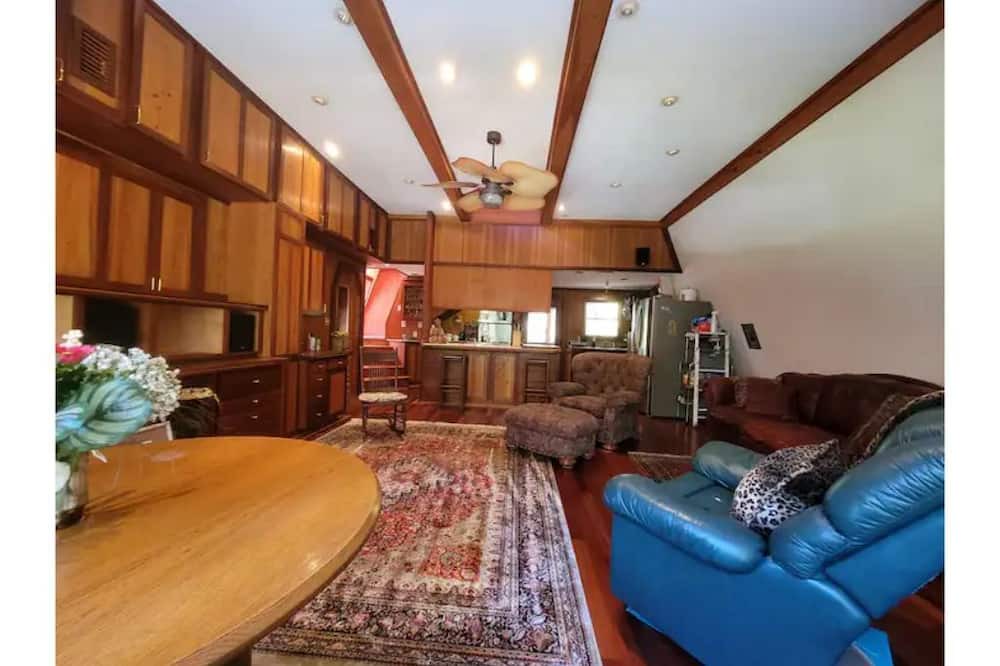 Photo of Livingroom in Crawfordville