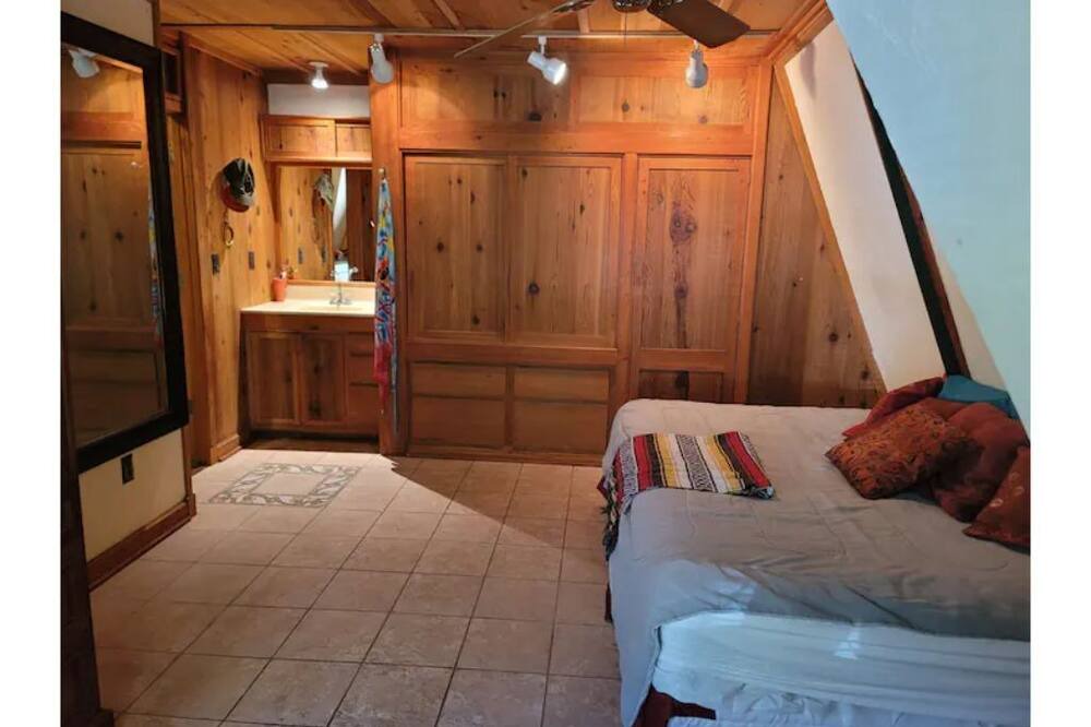 Photo of Bedroom in Crawfordville