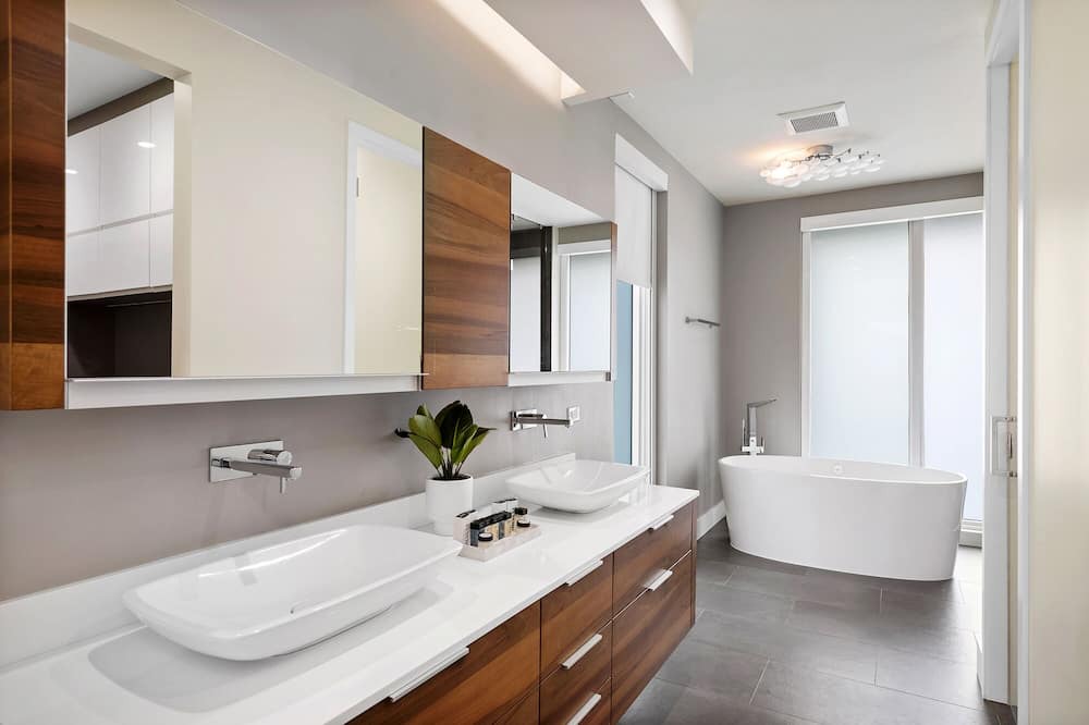 Photo of Bathroom in Southwest Ranches