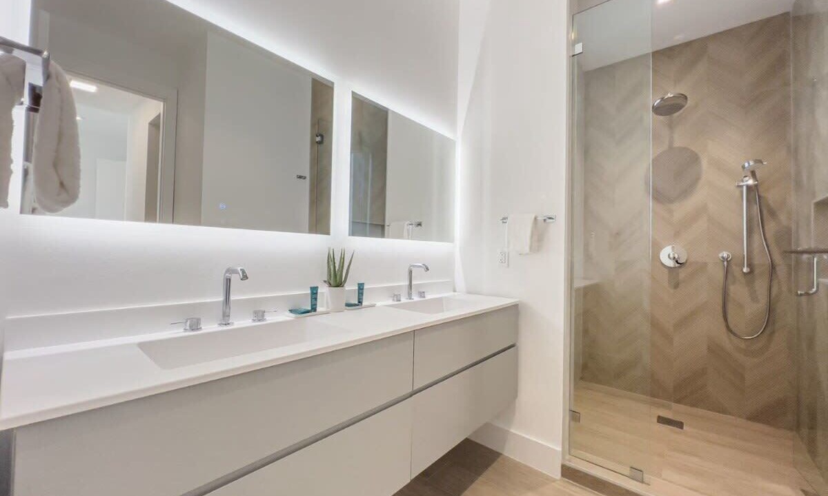 Photo of Bathroom in Southwest Coconut Grove