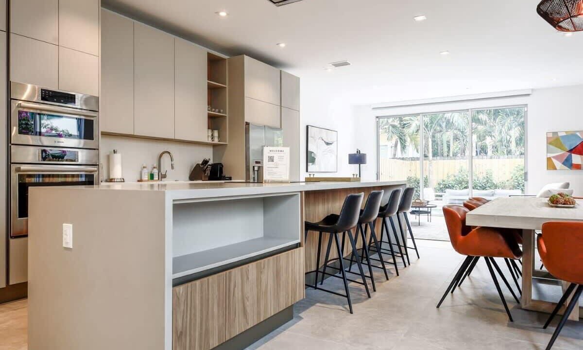 Photo of Livingroom in Southwest Coconut Grove