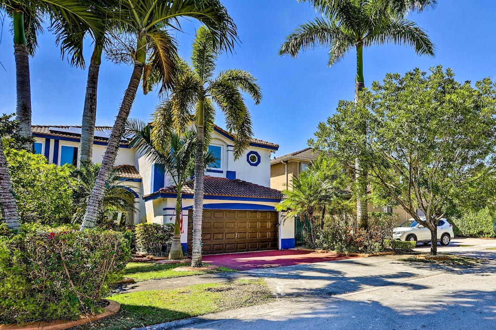 Photo of Outdoor in Tamiami