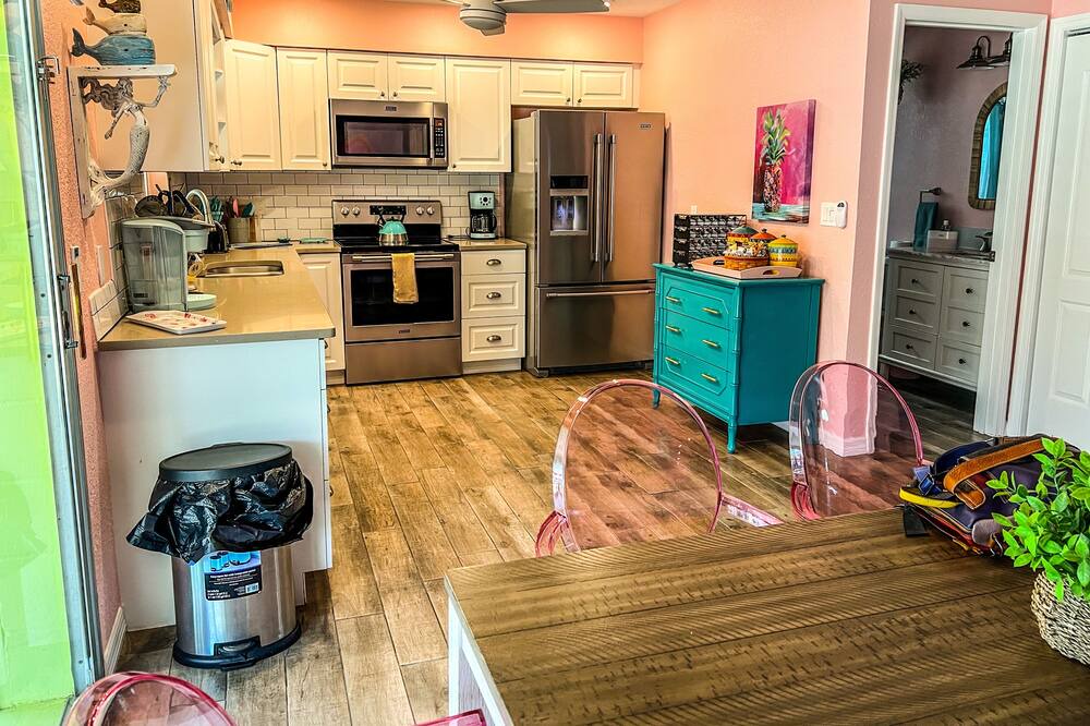 Photo of Kitchen in Yankeetown