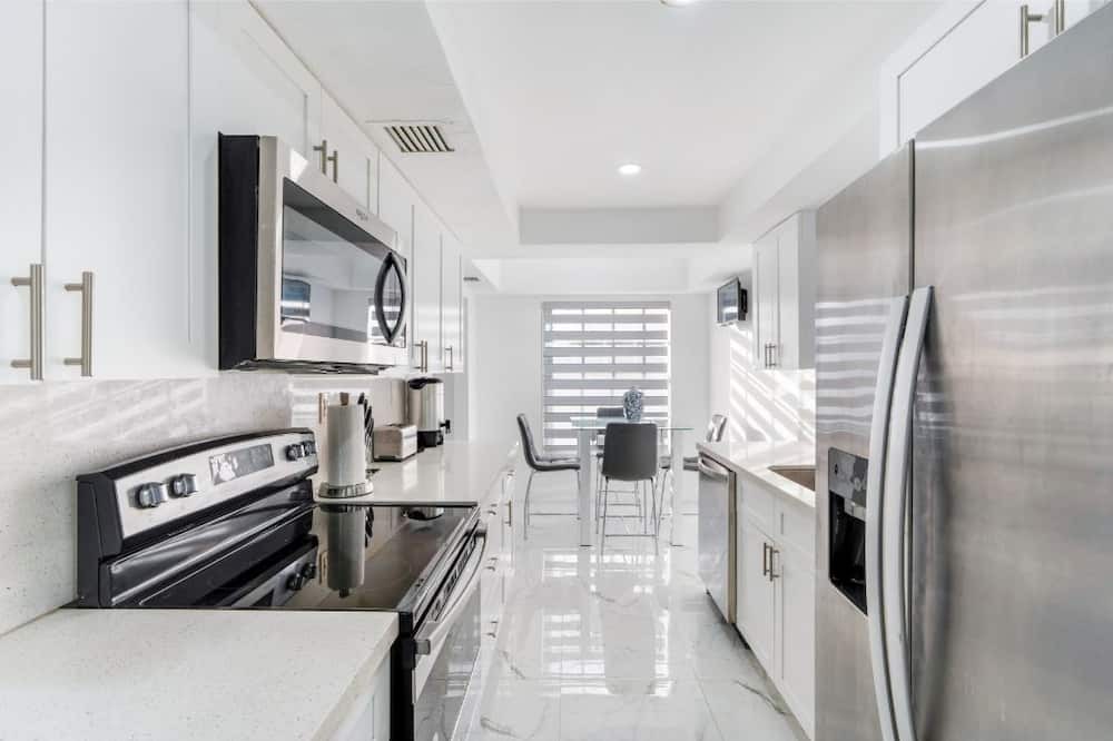Photo of Kitchen in Surfside