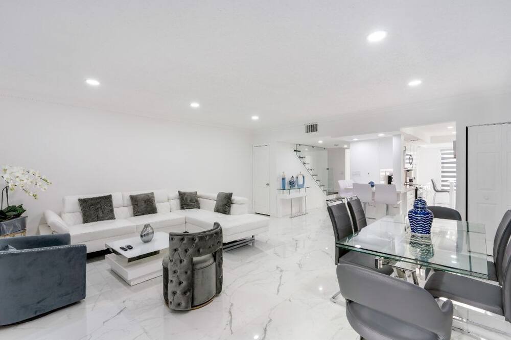 Photo of Kitchen in Surfside