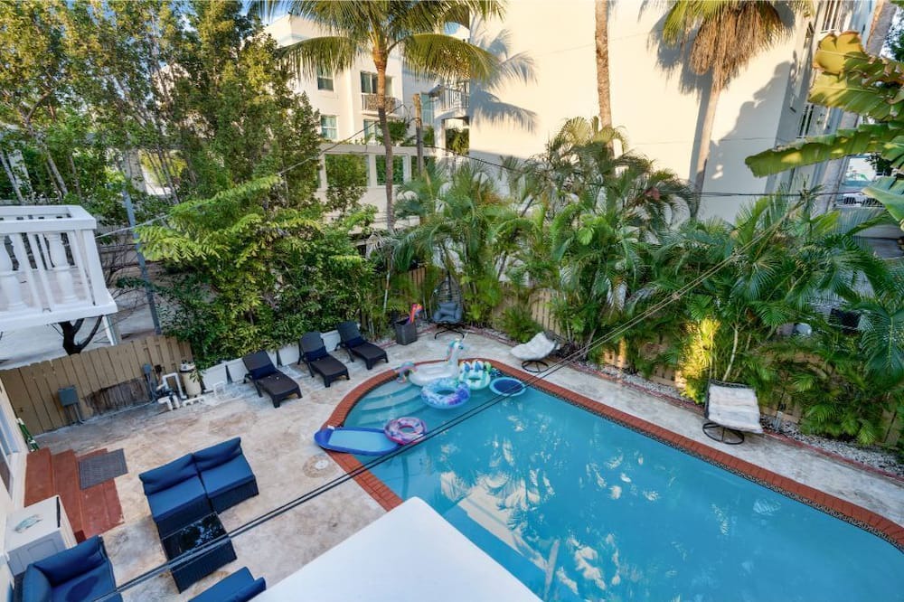 Photo of Outdoor in Surfside