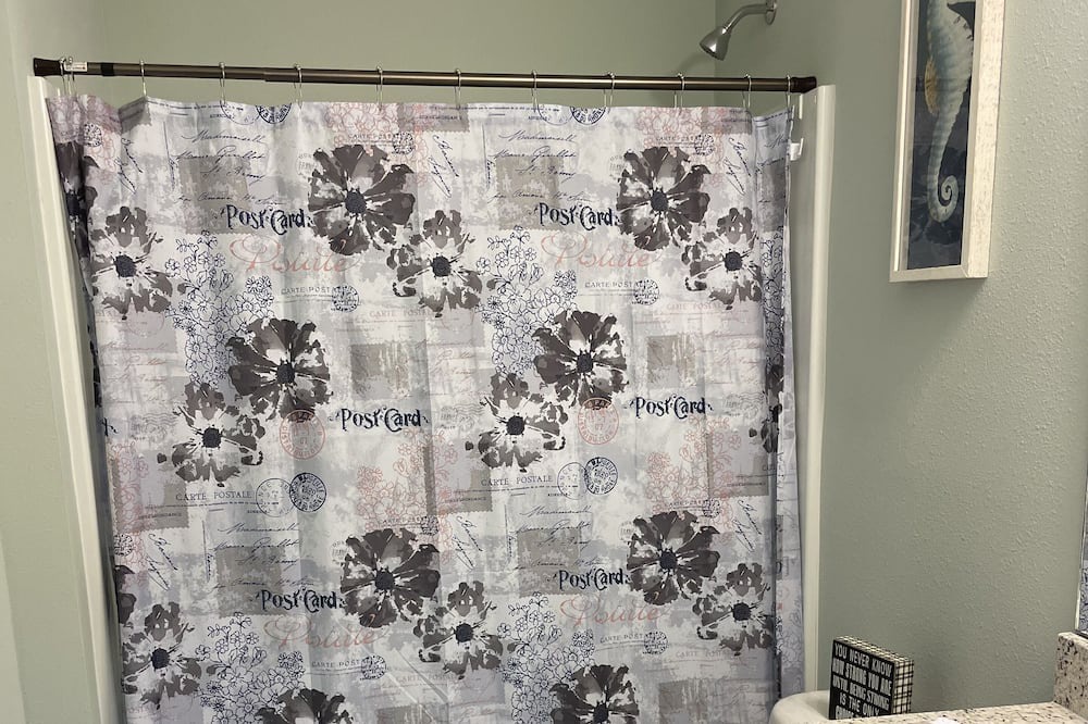 Photo of Bathroom in Green Cove Springs