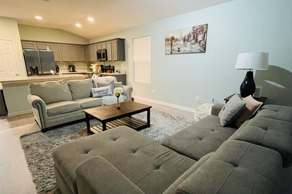 Photo of Livingroom in Green Cove Springs