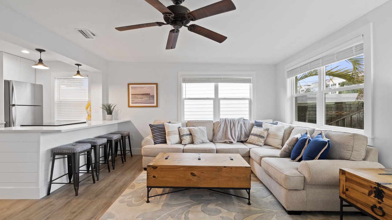 Photo of Livingroom in North River Shores