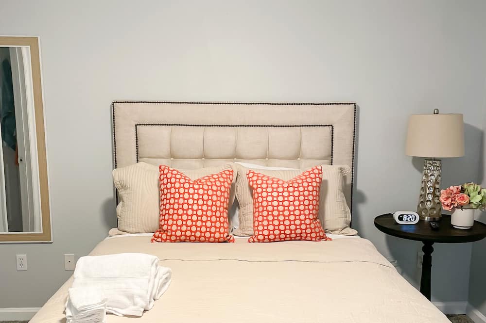 Photo of Bedroom in Tallahassee