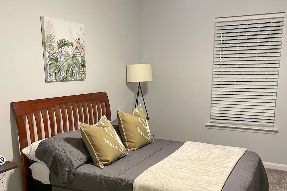 Photo of Bedroom in Tallahassee