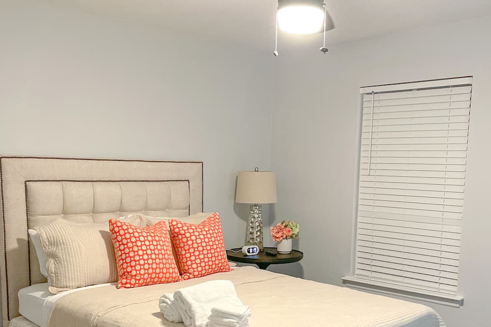 Photo of Bedroom in Tallahassee