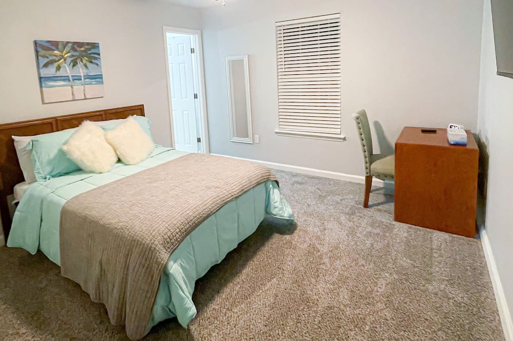 Photo of Bedroom in Tallahassee