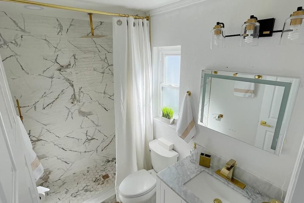 Photo of Bathroom in Citrus Park