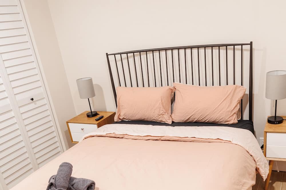 Photo of Bedroom in Lauderhill