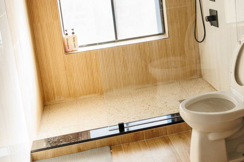 Photo of Bathroom in Lauderhill