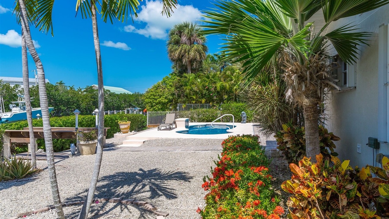 Photo of Outdoor in Coury