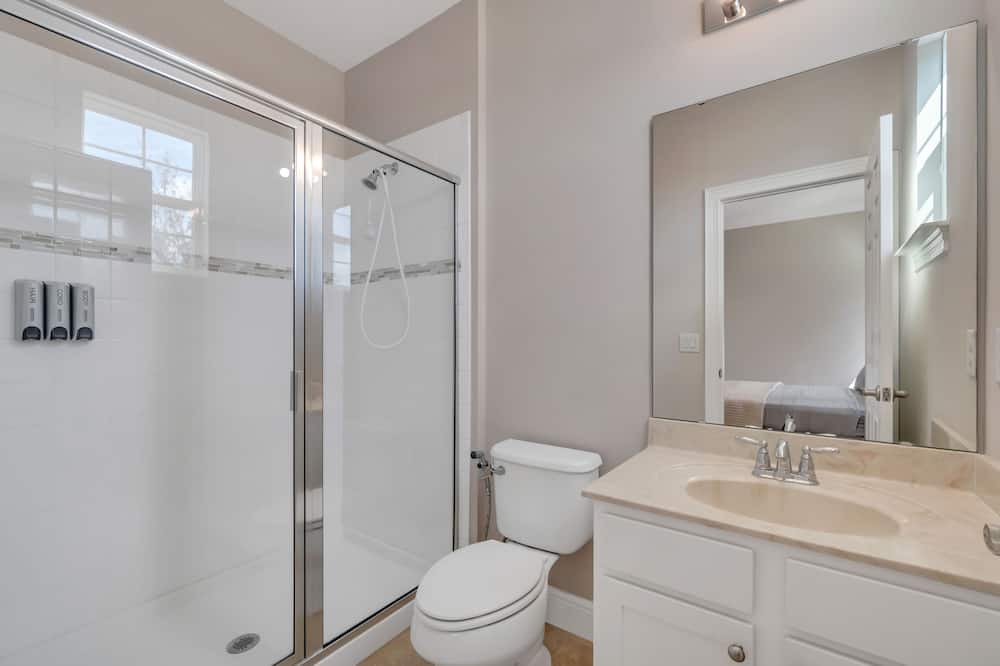 Photo of Bathroom in Windermere