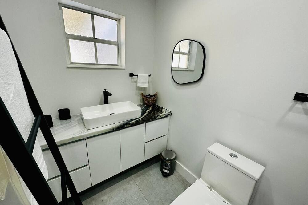 Photo of Bathroom in Coral Terrace