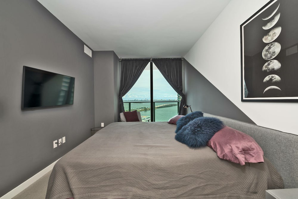 Photo of Bedroom in Allapattah