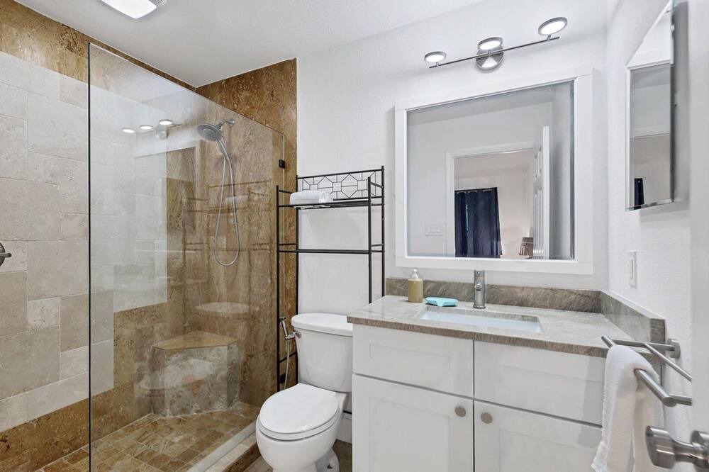 Photo of Bathroom in Alta Vista