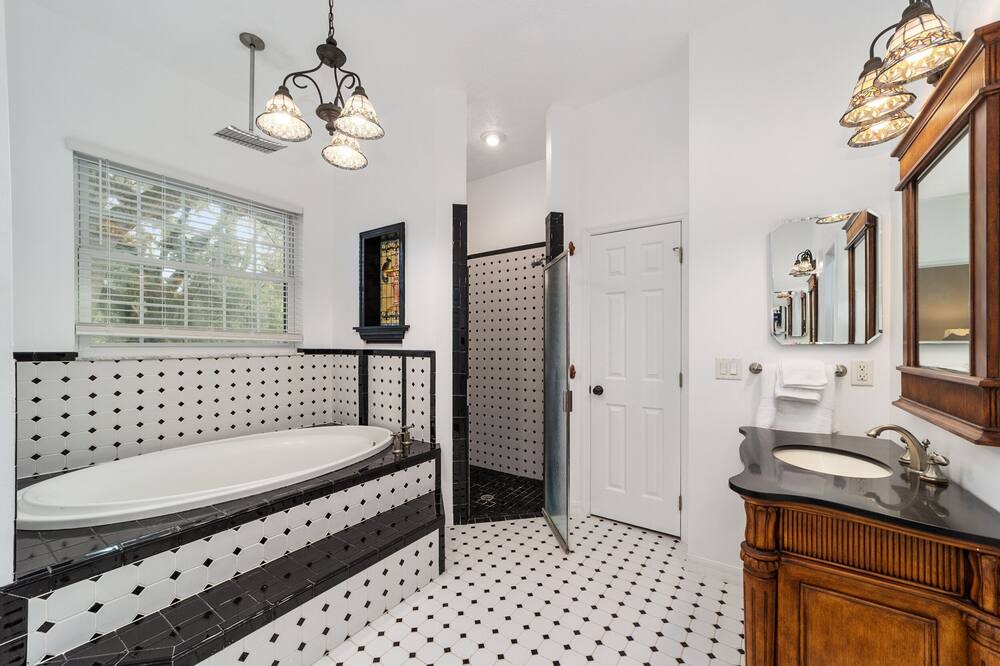 Photo of Bathroom in Fellowship