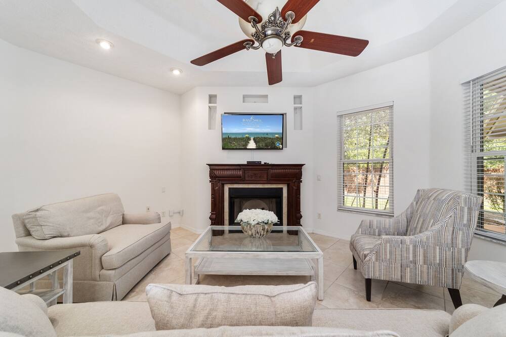 Photo of Livingroom in Fellowship