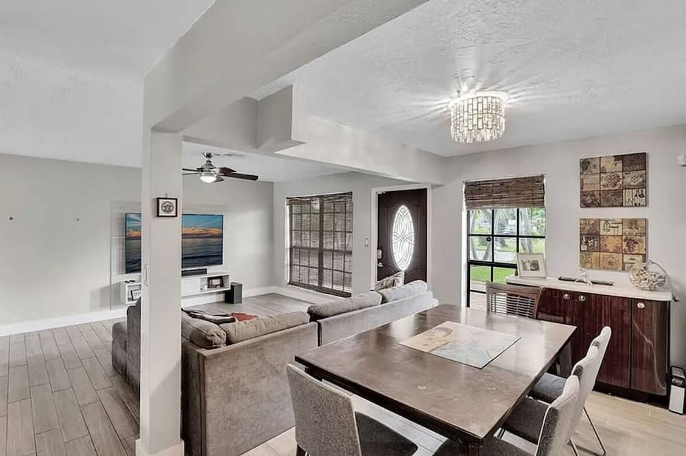 Photo of Kitchen in Sunset