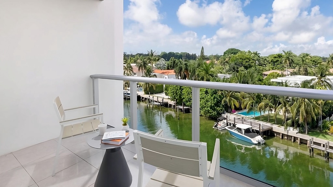 Photo of Outdoor in Bay Harbor Islands