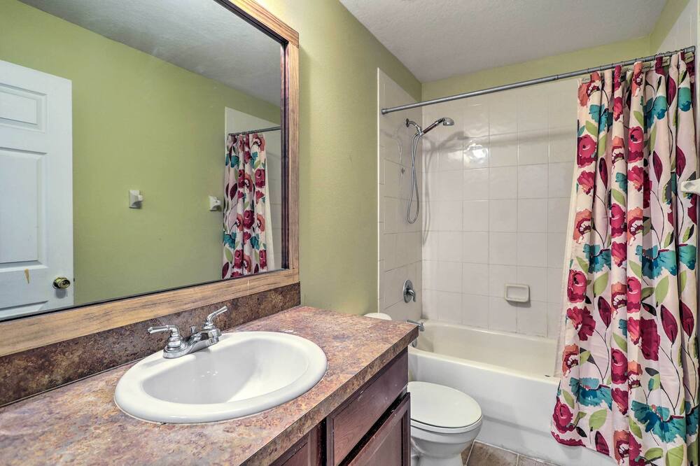 Photo of Bathroom in Bithlo