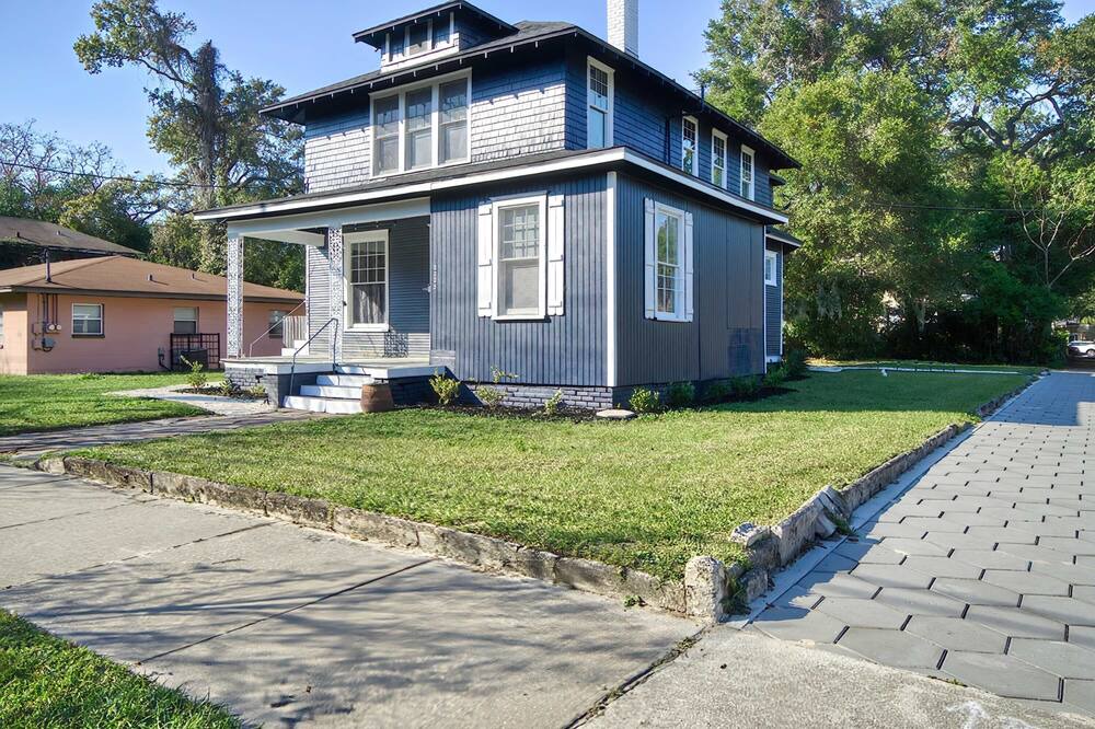 Photo of Outdoor in Five Points