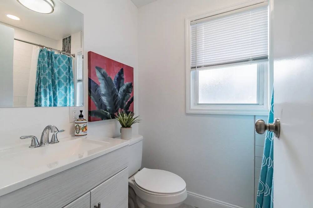 Photo of Bathroom in Riviera Bay
