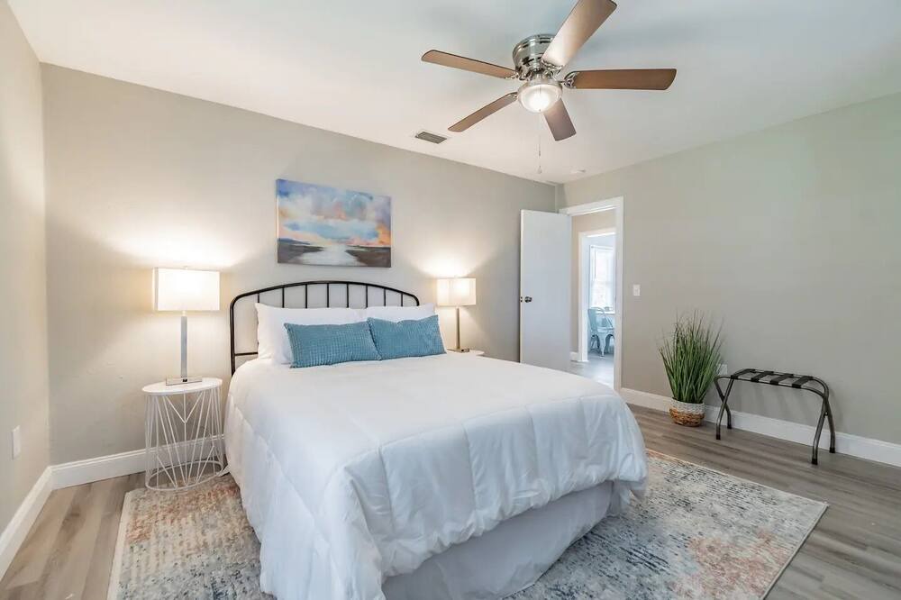Photo of Bedroom in Riviera Bay