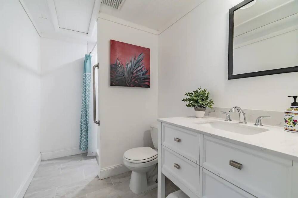 Photo of Bathroom in Riviera Bay