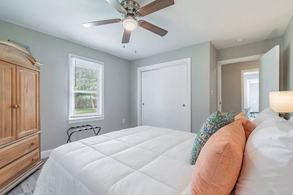 Photo of Bedroom in Riviera Bay