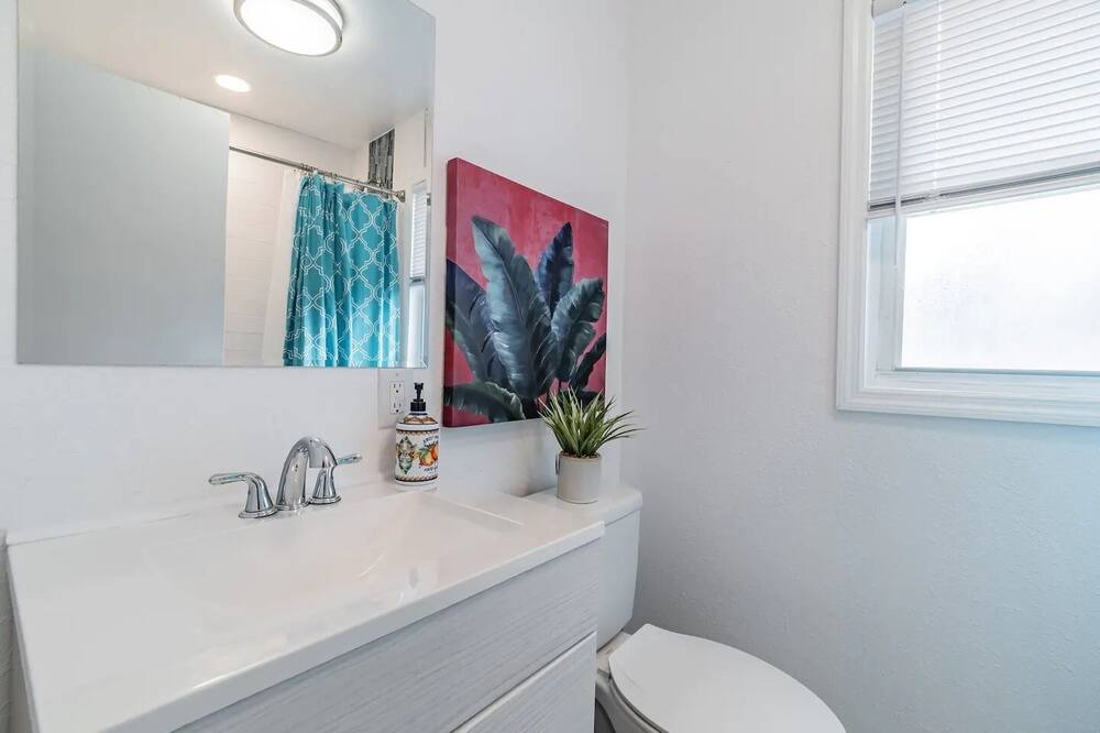 Photo of Bathroom in Riviera Bay