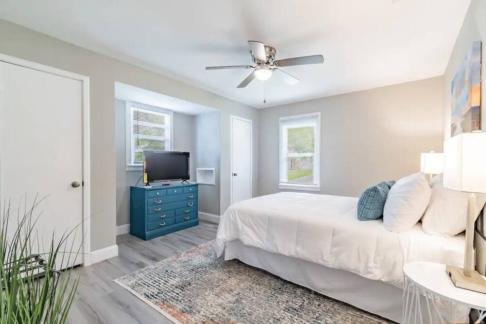Photo of Bedroom in Riviera Bay