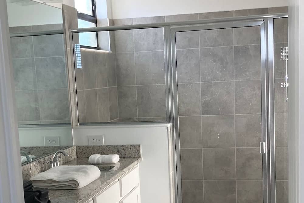 Photo of Bathroom in Gateway