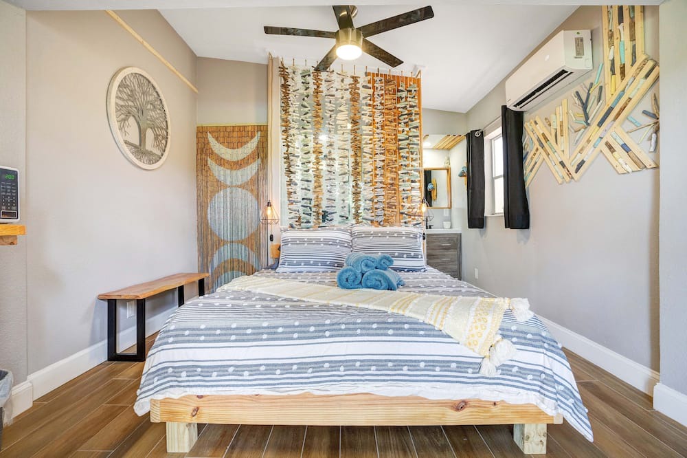 Photo of Bedroom in Conway