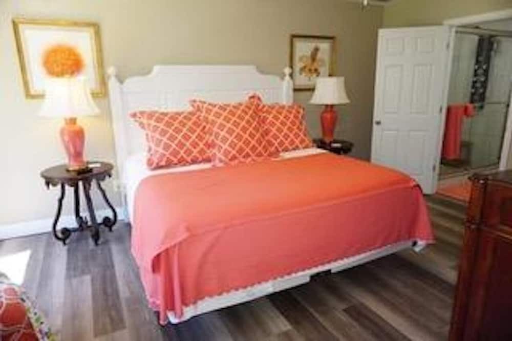 Photo of Bedroom in Lutz