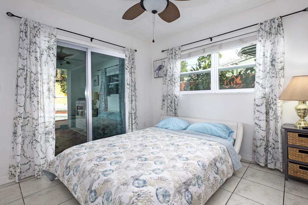 Photo of Bedroom in Sunset
