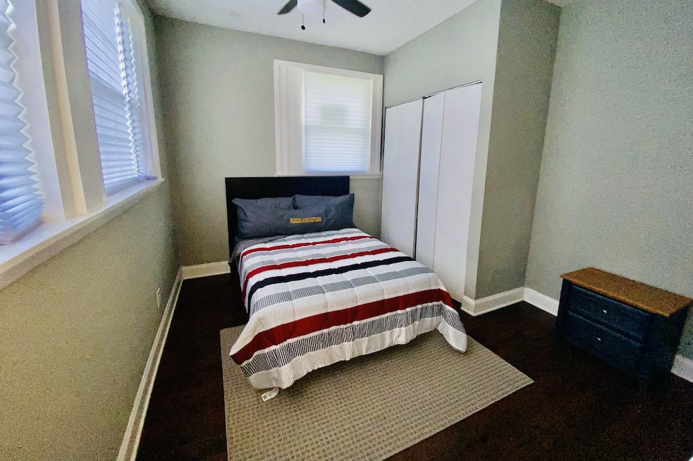 Photo of Bedroom in Tallahassee